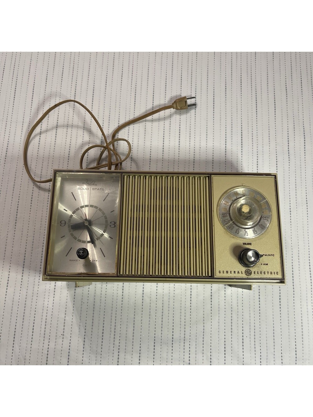 Vintage GE Solid State Clock Radio C-1476B AM Mid Century Gold Tested Working